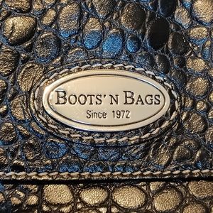 Boots N Bags Black Leather Women's Crossbody with Gold Accent Hard Ware